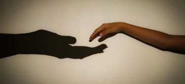 The Narcissistic Women Who Fetishize Flawed Men